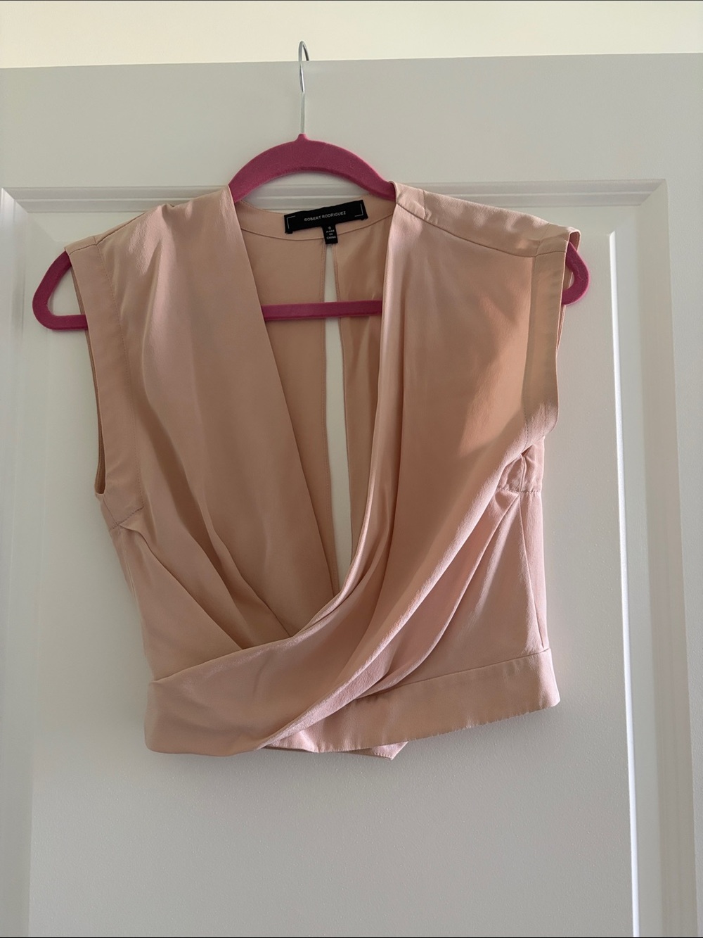 Silk Robert Rodriguez Draped V-Neck Sleeveless Camisole in Blush Pink